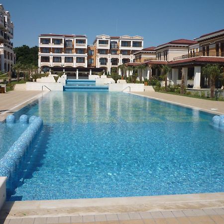 Ganozliev'S Apartments In Kavatsi Area Süzebolu Dış mekan fotoğraf