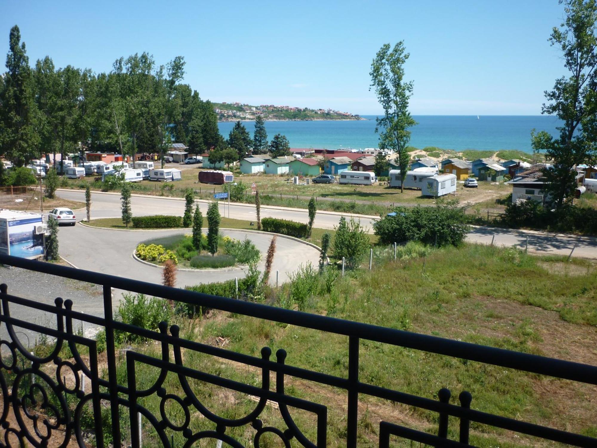 Ganozliev'S Apartments In Kavatsi Area Süzebolu Dış mekan fotoğraf