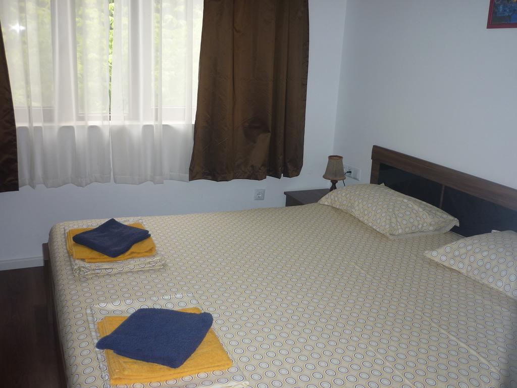 Ganozliev'S Apartments In Kavatsi Area Süzebolu Dış mekan fotoğraf